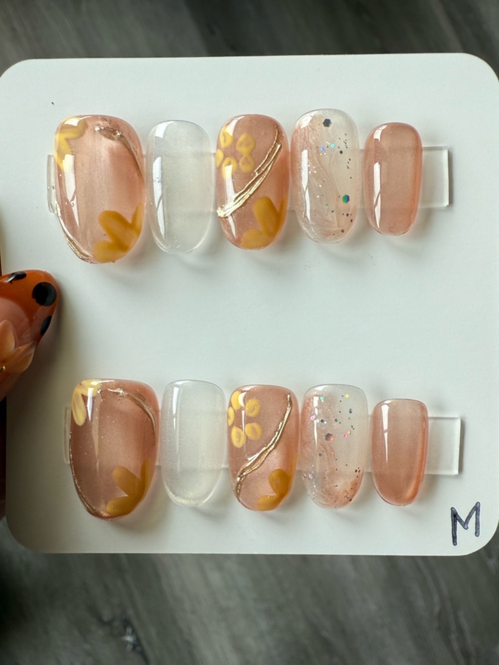 Peach Bloom Press-On Nails - Elegant Floral Accent